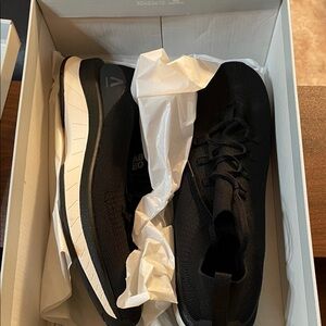 ABEO Women’s shoes size 9.5 “New”